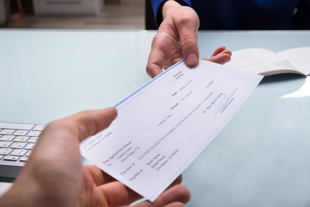 Post-dated Cheque – Definition, Validity and How to Write it